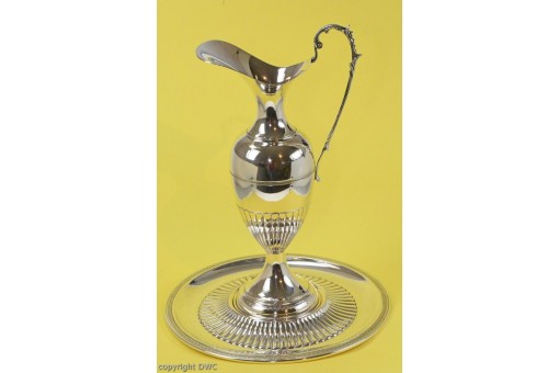 Wasserkaraffe Weinkaraffe Kanne mit Teller in 800 Silber um 1900 Höhe 29 cm 