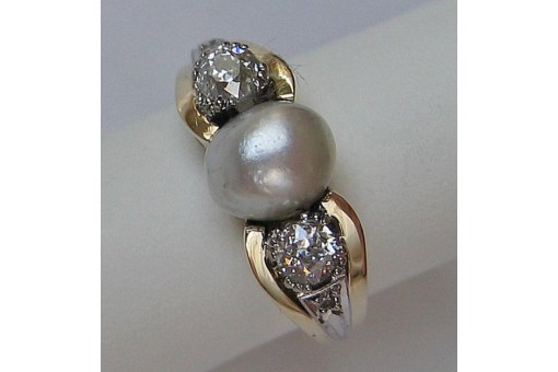 Ring mit Perlen und Altschliff Diamanten in aus 14 Kt. 585 er Gold antik .