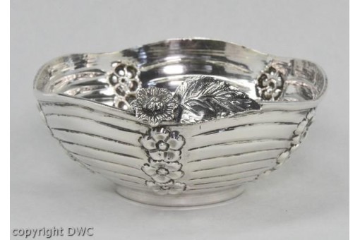 Anbietschale Schale in aus 900 er Silber Antik Blumen Jugendstil Bowle