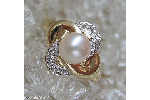 Ring mit Perle Perlen Diamanten Diamant Brillant in 9 Kt 375 er Gold 56