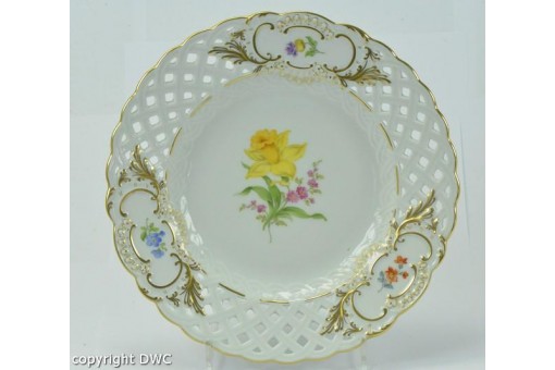 Original Marke Meissen Porzellan Teller durchbrochener Rand Platte Blumen