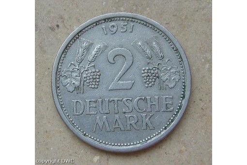 Coin Münze 2 DM Trauben und Ähren 1951 J Cu Ni Jäger 386 Nr. 9268