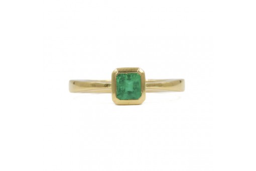 Ring mit kolumbianischem Smaragd Emerald 0,53 ct. in 18 Kt. 750 Gold Gr. 58
