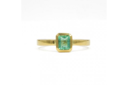 Ring mit kolumbianischem Smaragd Emerald 0,55 ct. in 18 Kt. 750 Gold Gr. 55