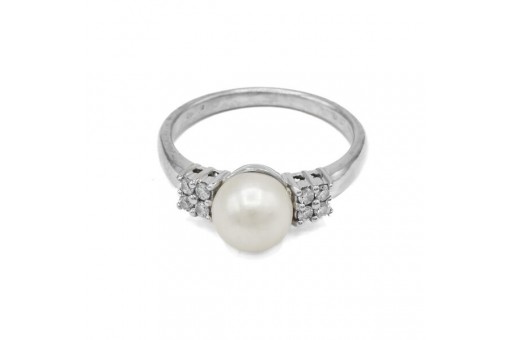 Ring Minato mit Perle und 8 Brillanten 0,16 ct. in 18 Kt. 750 Gold Gr. 54