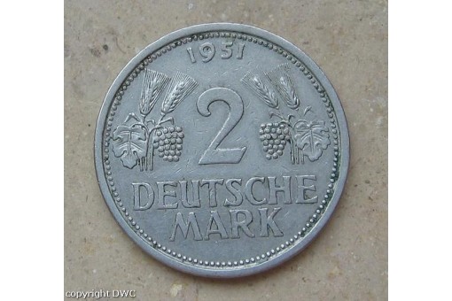 Coin Münze 2 DM Trauben und Ähren 1951 J Cu Ni Jäger 386 Nr. 9268 Sammlerstück