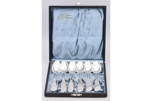 6 Kaffeel&ouml;ffel Silberl&ouml;ffel O.WEGE in originaler Box antik 800 Silber um 1900.