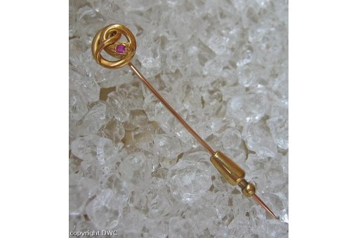 Ansteck Nadel Brosche mit Rubin Rubine in 750 er Gold Antik
