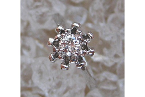 Ring mit Diamanten Brillanten Solit&auml;r in 18 Kt 750 er Gold 53 Ringe Edel!