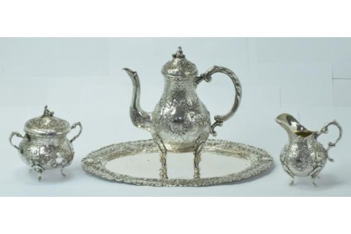 Prunk Mocca service in aus 800 er Silber 4 teilig mit Tablett antik
