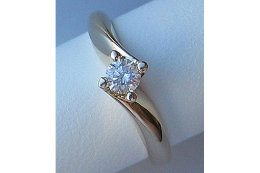 Ring mit Brillanten Diamanten Solit&auml;r Marke APART in 14 Kt. 585 er Gold 51