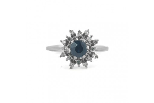Ring mit Safir und 16 Diamanten in 18 Kt. 750 Wei&szlig;gold Gr. 54