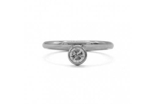 Ring mit Brillantsolit&auml;r 0,30 ct. in 18 Kt. 750 Wei&szlig;gold Gr. 50