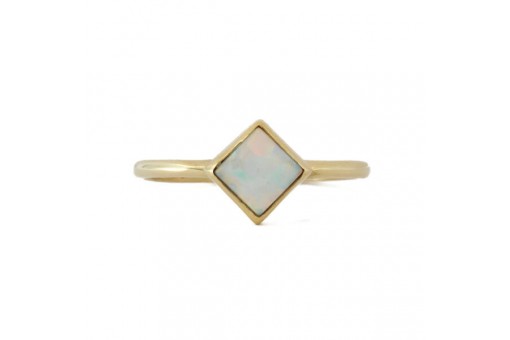 Ring mit Opal Vollopal in 14 Kt. 585 Gelbgold Gr. 53