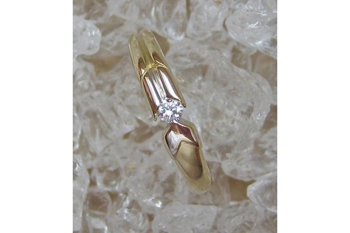 Damen Finger Ring mit Brillant Solitär Diamant aus Weiss Gold Ringe